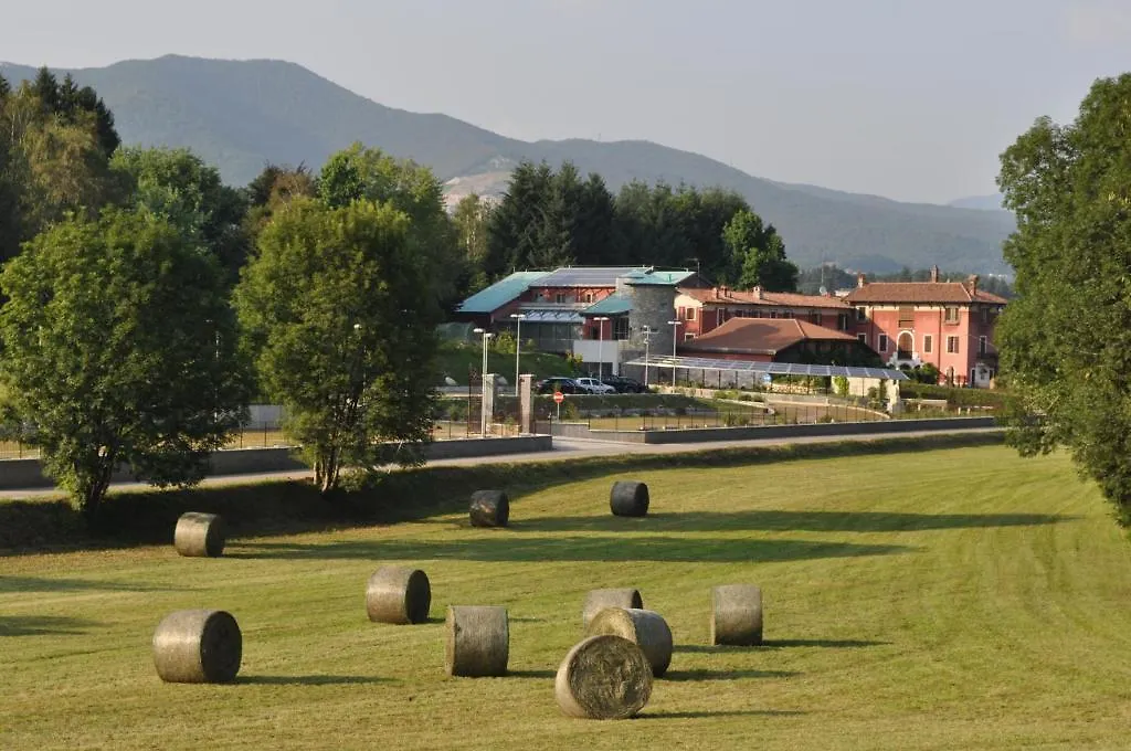 Le Pinete Design Bed And Breakfast Viggiù 4*,